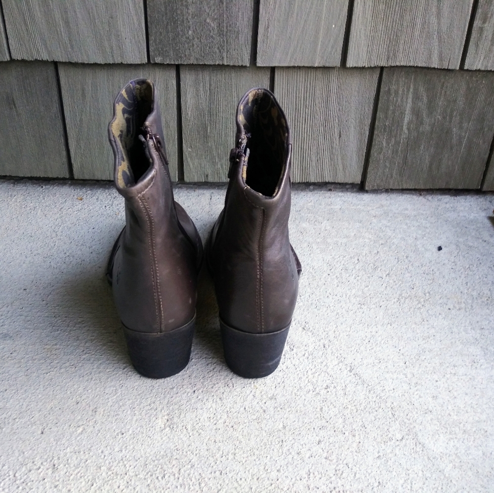 Fly London Ground Brown Lupe Leather Boots - Picture 7 of 9